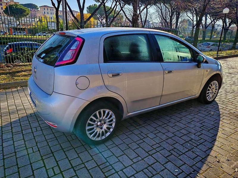 Usata Fiat Punto Lounge 75 CV (55 kW) 2014 Utilitaria