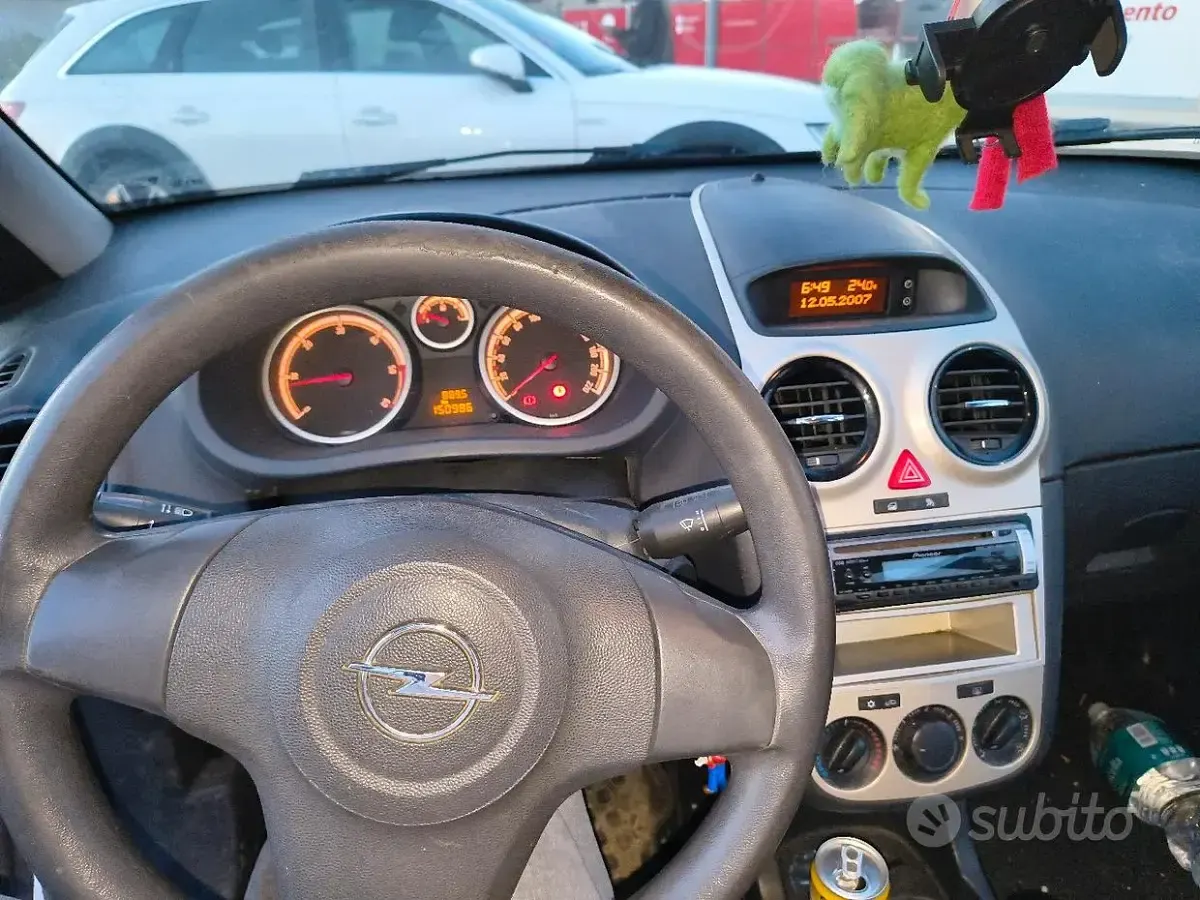 Usata Opel Corsa 75 CV (55 kW) 2007 Grigio Utilitaria