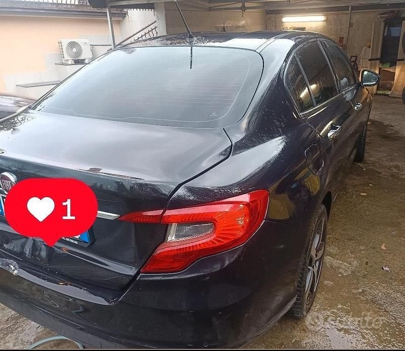 Usata Fiat Tipo 120 CV (88 kW) 2016 Blu Berlina