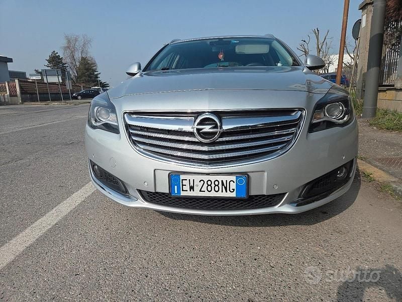 Usata Opel Insignia 140 CV (102 kW) 2014 Grigio Station wagon