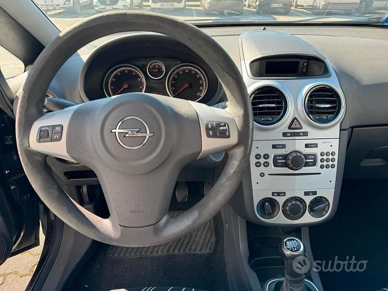 Usata Opel Corsa 80 CV (58 kW) 2009 Nero Utilitaria