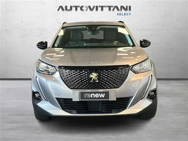 Usata Peugeot 2008 Allure 102 CV (75 kW) 2022 Grigio scuro SUV