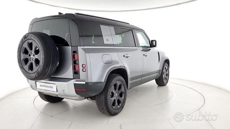 Usata Land Rover Defender SE 249 CV (183 kW) 2023 Grigio SUV