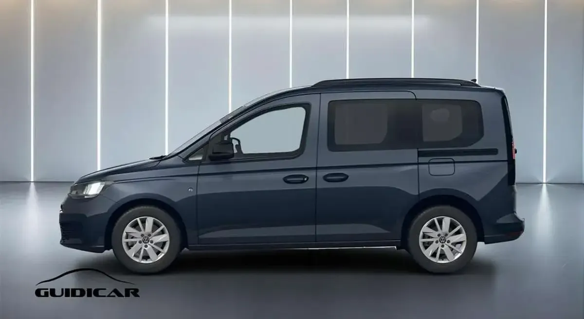 Nuova VW Caddy Life 122 CV (89 kW) 2026 Starlight blue metallizzato Monovolume