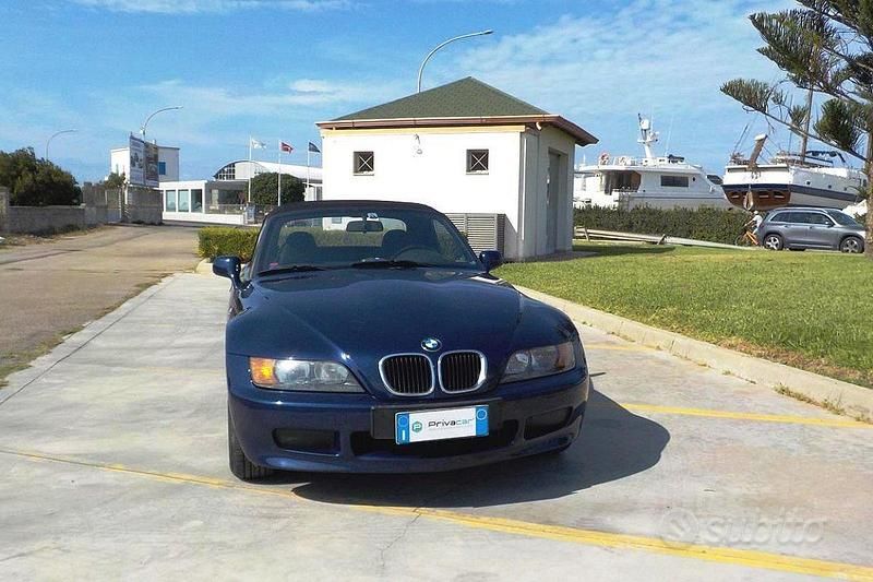 Usata BMW Z3 Efficient Dynamics 140 CV (102 kW) 1996 Blu/azzurro Cabrio