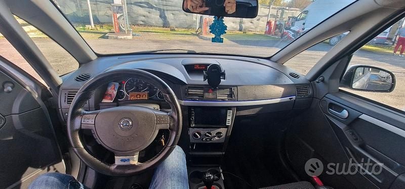 Usata Opel Meriva OPC 2005 Grigio Monovolume