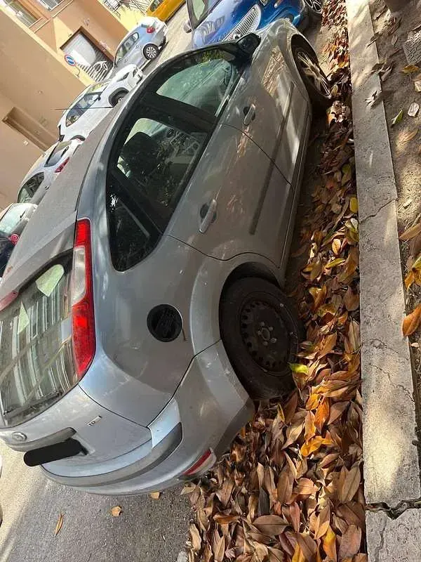 Occasion Ford Focus 110 ch (80 kW) 2007 Bleue Berline