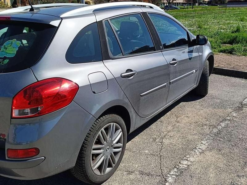 Usata Renault Clio GrandTour 86 CV (63 kW) 2011 Grigio Station wagon