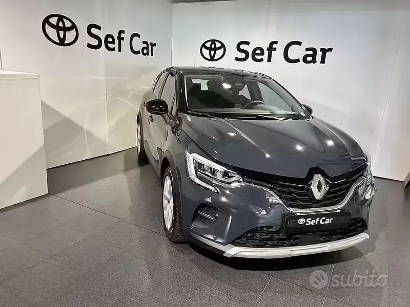 Usata Renault Captur Intens 143 CV (105 kW) 2022 Grigio SUV