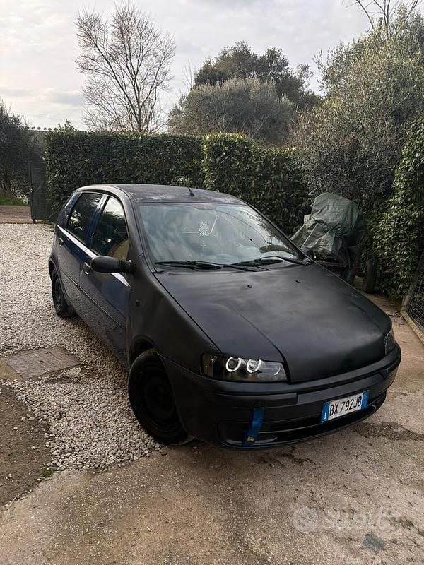 Usata Fiat Punto 2001 Blu Utilitaria