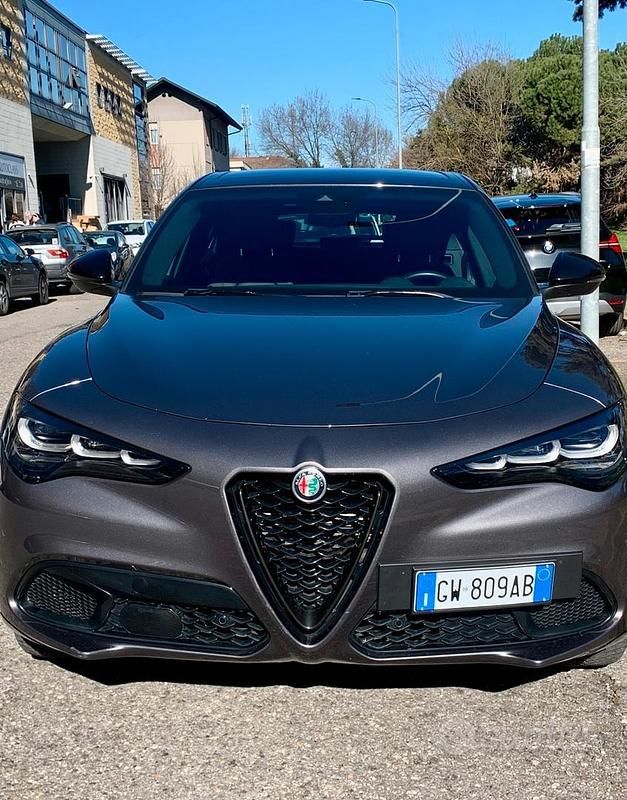 Usata Alfa Romeo Stelvio Veloce 280 CV (205 kW) 2023 Grigio SUV