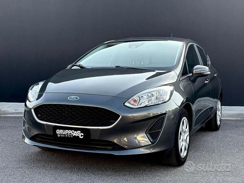 Usata Ford Fiesta 70 CV (51 kW) 2018 Grigio Utilitaria