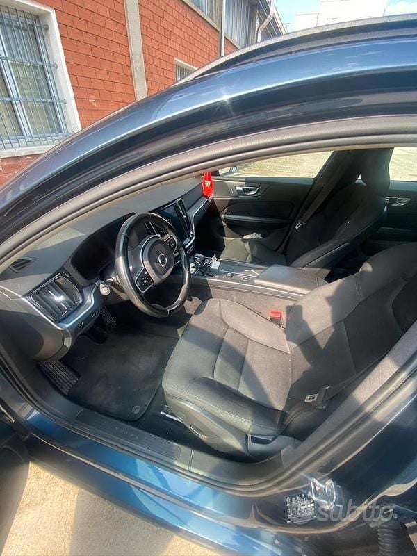 Käytetty Volvo V60 2020 Sininen Farmari