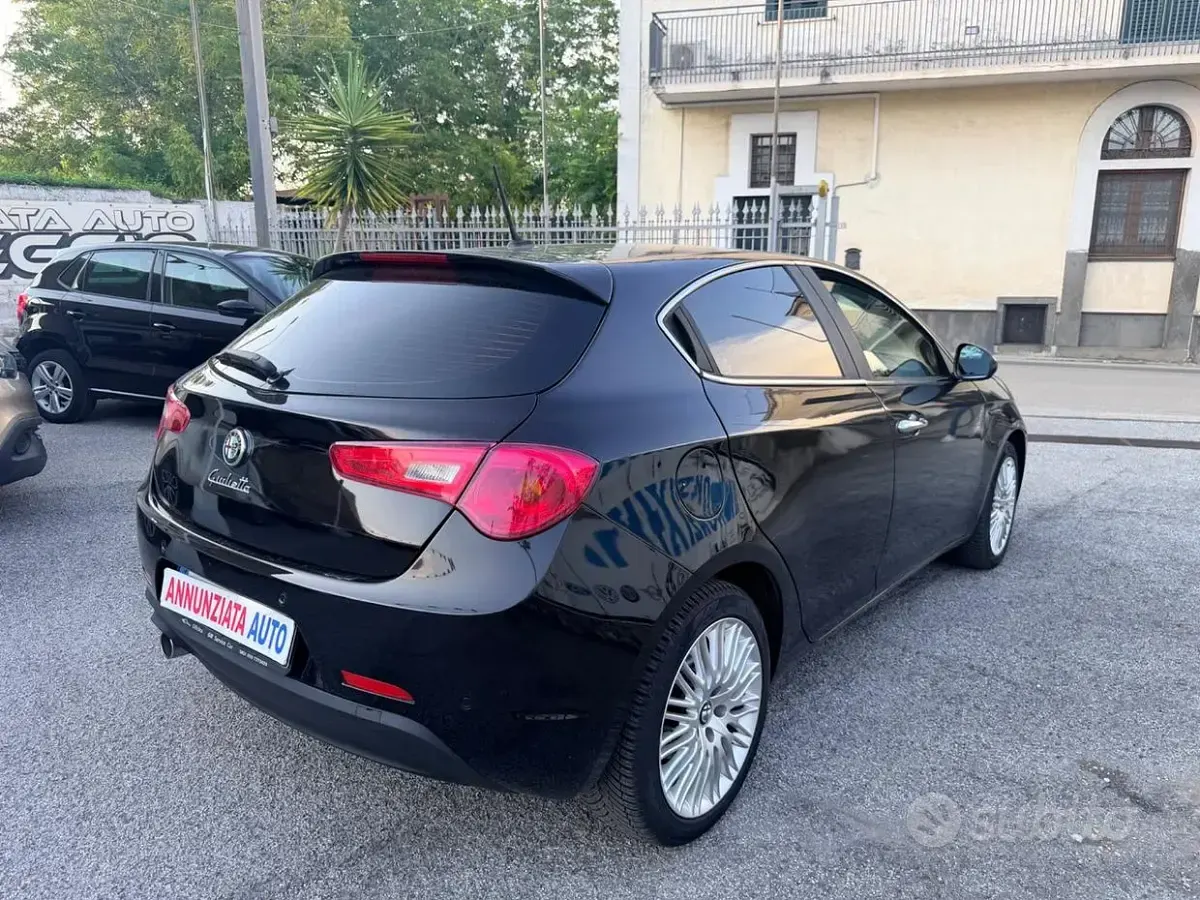 Usata Alfa Romeo Giulietta 120 CV (88 kW) 2016 Nero Utilitaria