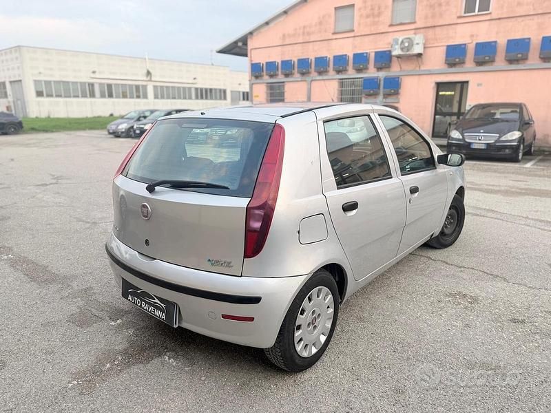 Usata Fiat Punto 59 CV (43 kW) 2010 Grigio Utilitaria