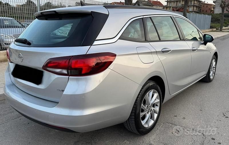 Usata Opel Astra Business 110 CV (80 kW) 2019 Grigio Station wagon