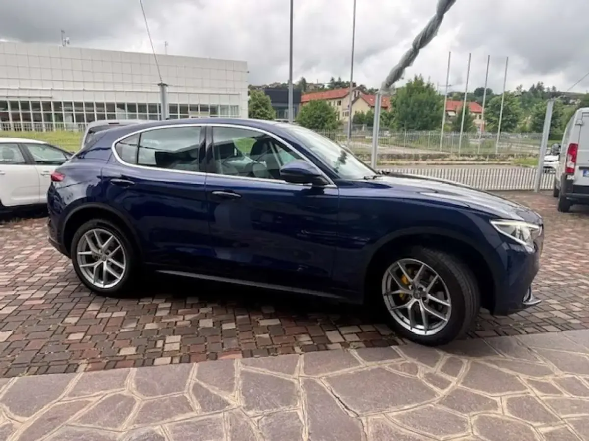 Usata Alfa Romeo Stelvio Executive 209 CV (153 kW) 2018 Antracite SUV
