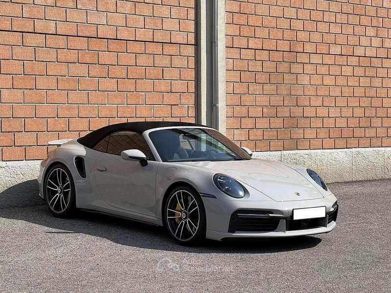Usata Porsche 911 Carrera Cabriolet 650 CV (478 kW) 2022 Gesso Cabrio