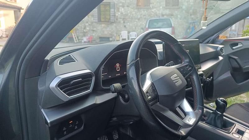 Usata Seat Leon Style 131 CV (96 kW) 2022 Argento Berlina