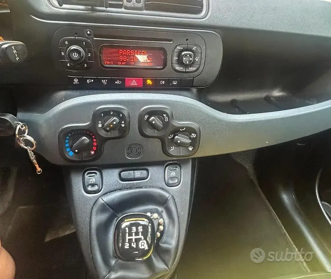 Usata Fiat Panda 69 CV (50 kW) 2016 Rosso Utilitaria