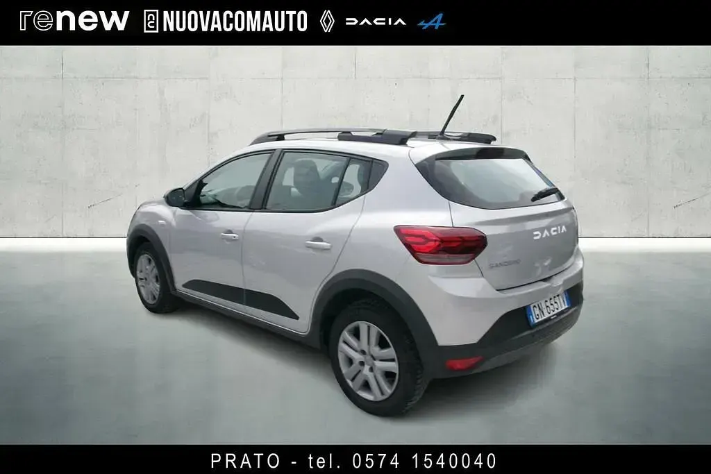 Usata Dacia Sandero Expression 101 CV (74 kW) 2023 Grigio Berlina