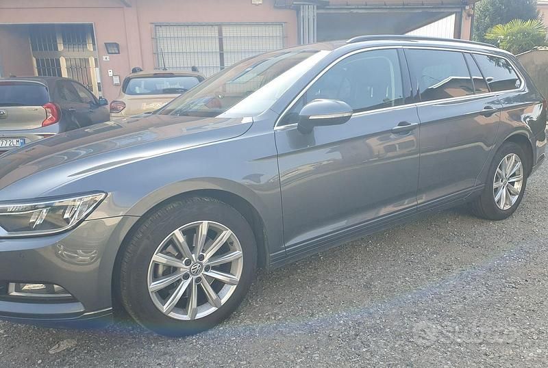 Usata VW Passat Executive 149 CV (109 kW) 2017 Grigio Station wagon