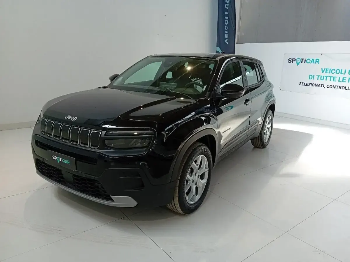 Usata Jeep Avenger Altitude 101 CV (74 kW) 2024 Nero SUV