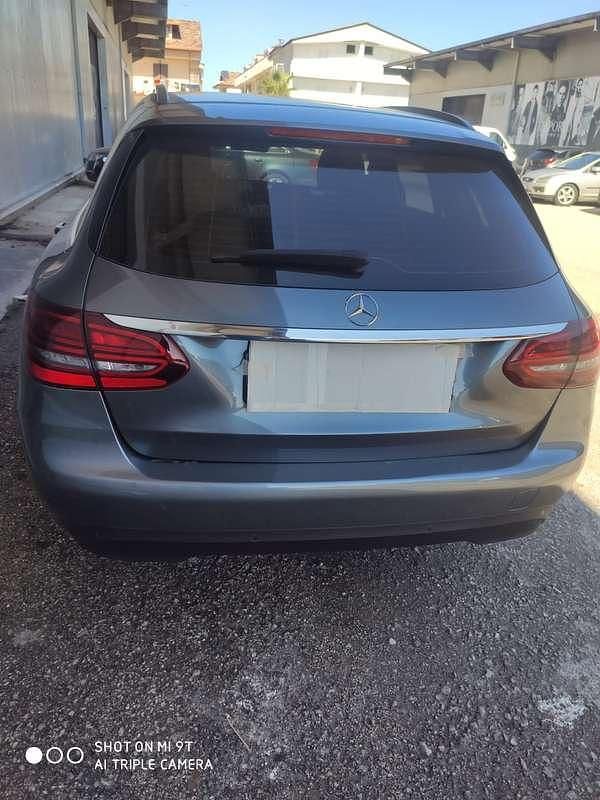 Usata Mercedes C180 Business 122 CV (89 kW) 2019 Grigio Station wagon