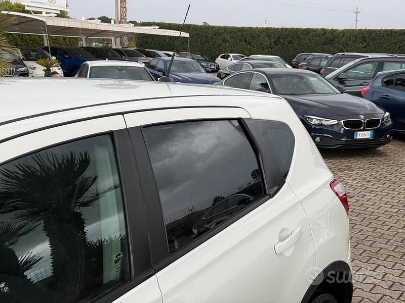 Usata Nissan Qashqai Tekna 110 CV (80 kW) 2011 Bianco SUV