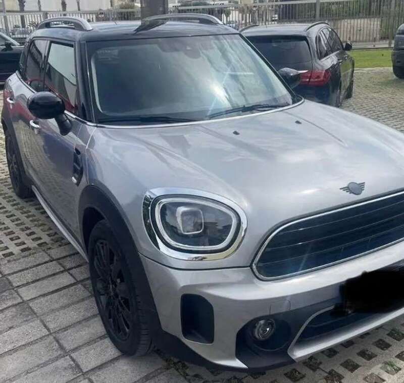 Argento Usata 2023 Mini Cooper D Countryman Business SUV | 28.000 € (Buon prezzo) - Immagine 1/4