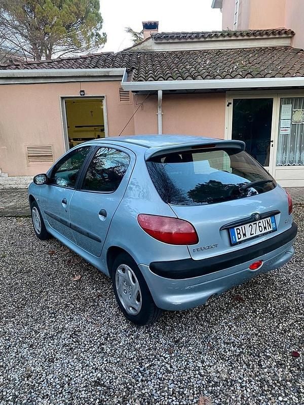 Usata Peugeot 206 60 CV (44 kW) 2002 Grigio Berlina