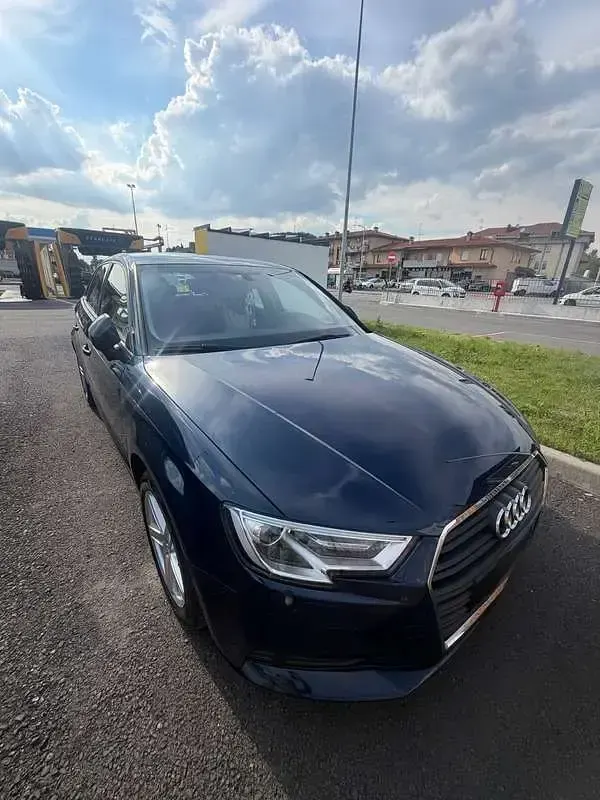 Usata Audi A3 Sport 116 CV (85 kW) 2017 Blu/azzurro Berlina