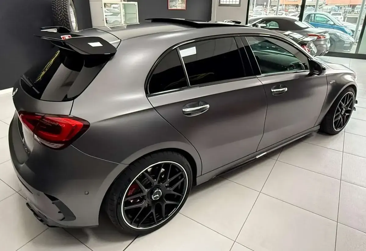 Usata Mercedes A45 AMG AMG 421 CV (309 kW) 2020 Grigio montagna magno Utilitaria