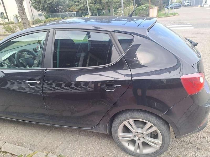 Usata Seat Ibiza Stylance 69 CV (50 kW) 2012 Nero Berlina