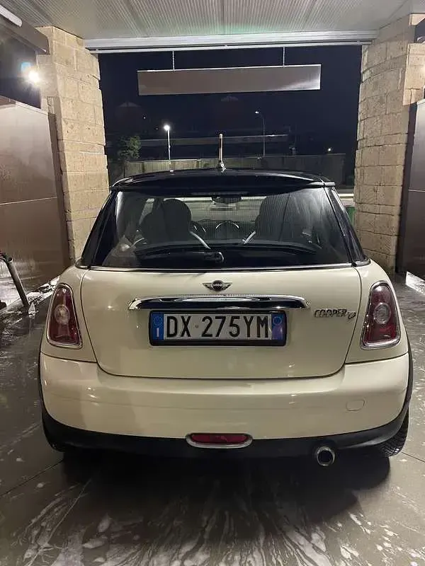 Usata Mini Cooper D Chili 109 CV (80 kW) 2009 Utilitaria