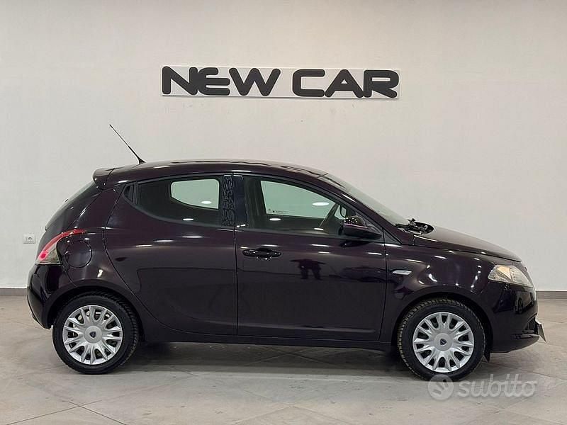 Usata Lancia Ypsilon S 95 CV (69 kW) 2014 Lilla Utilitaria