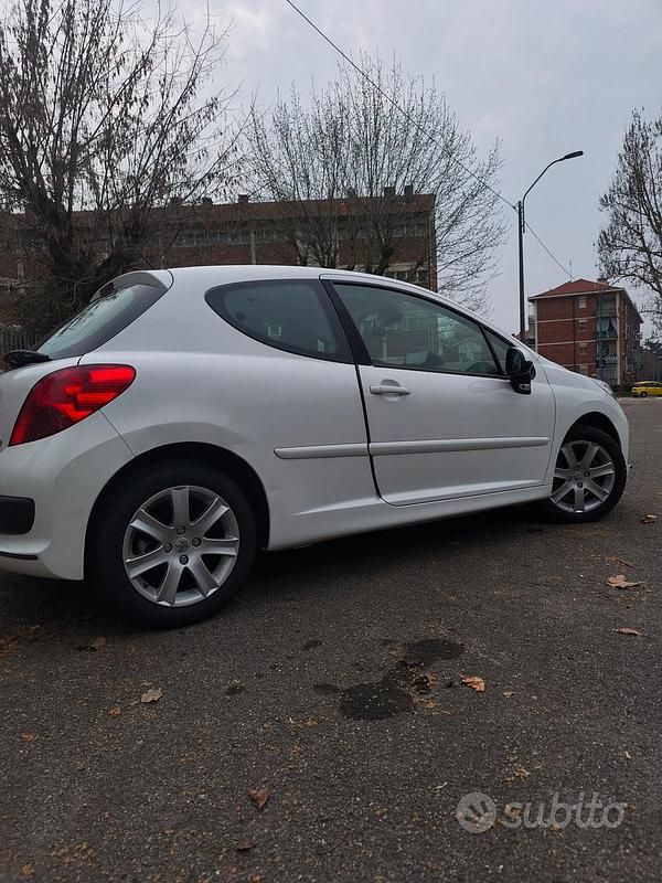Usata Peugeot 207 120 CV (88 kW) 2008 Bianco Berlina
