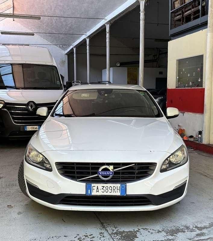 Usata Volvo V60 Summum 150 CV (110 kW) 2015 Station wagon