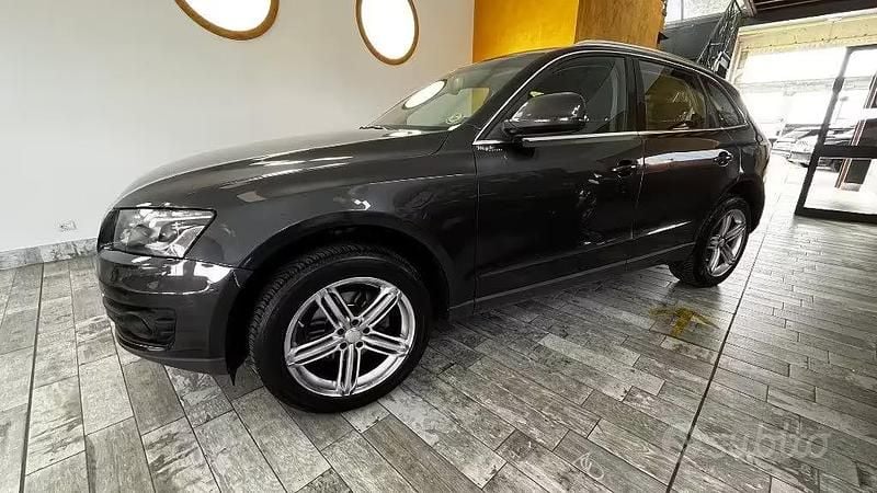 Usata Audi Q5 143 CV (105 kW) 2010 Grigio SUV