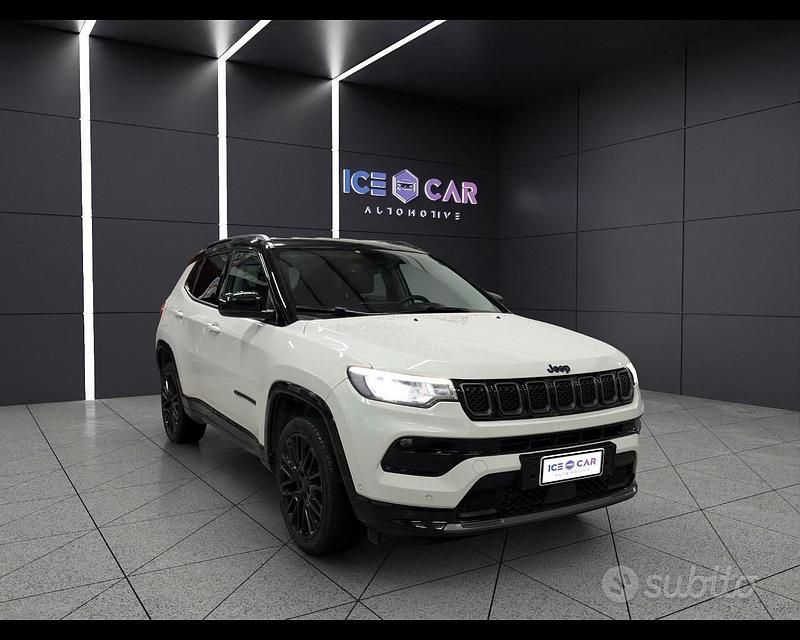 Usata Jeep Compass 240 CV (176 kW) 2023 Bianco SUV
