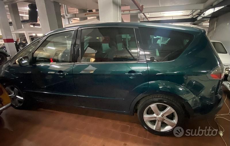 Usata Ford S-MAX S 140 CV (102 kW) 2007 Verde Monovolume