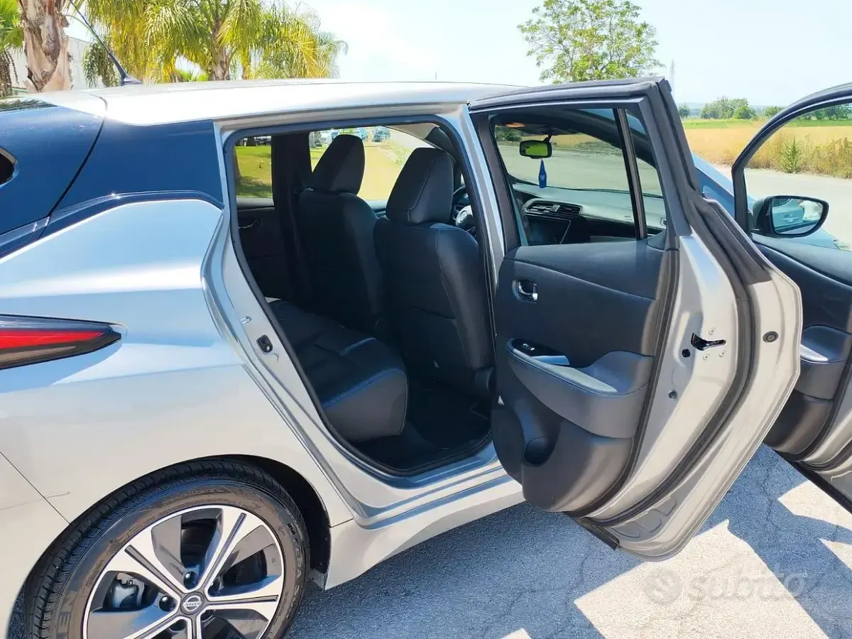 Usata Nissan Leaf 50 kW (68 CV) 2019 Grigio Utilitaria
