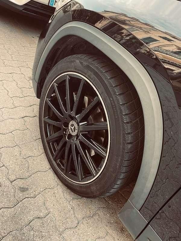 Usata Mercedes GLA200 Premium 150 CV (110 kW) 2022 Nero SUV