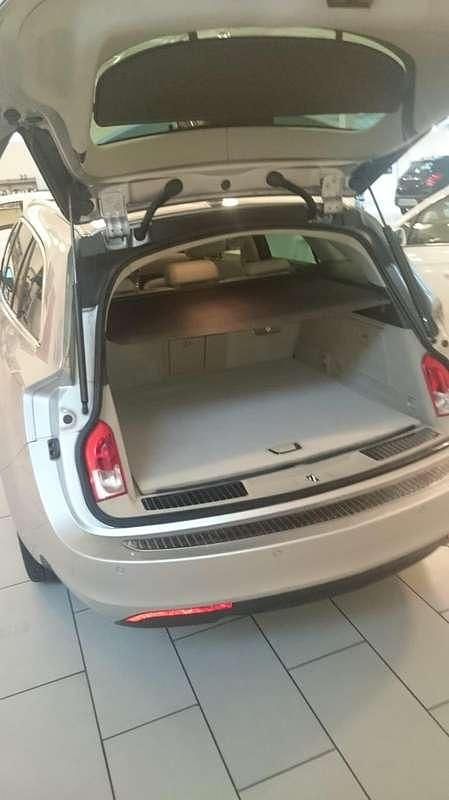 Usata Opel Insignia Cosmo 160 CV (117 kW) 2012 Argento Station wagon