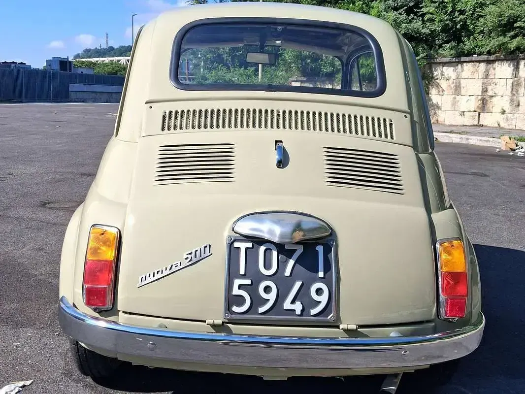 Usata Fiat 500 18 CV (13 kW) 1965 Beige Utilitaria