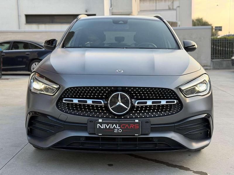Usata Mercedes GLA200 Premium 150 CV (110 kW) 2020 Grigio magno designo SUV