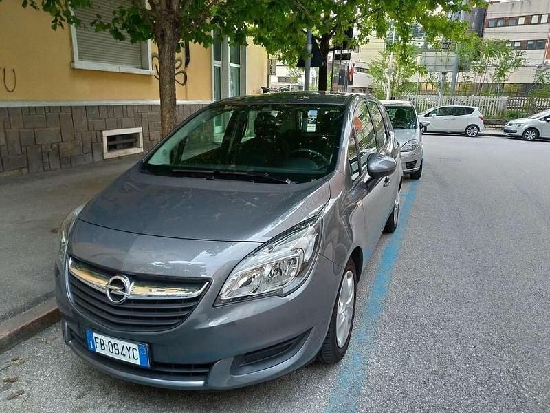 Usata Opel Meriva 120 CV (88 kW) 2016 Monovolume