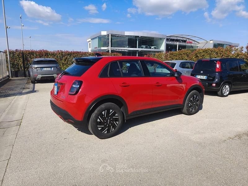 Usata Fiat 600 136 CV (100 kW) 2025 Rosso SUV