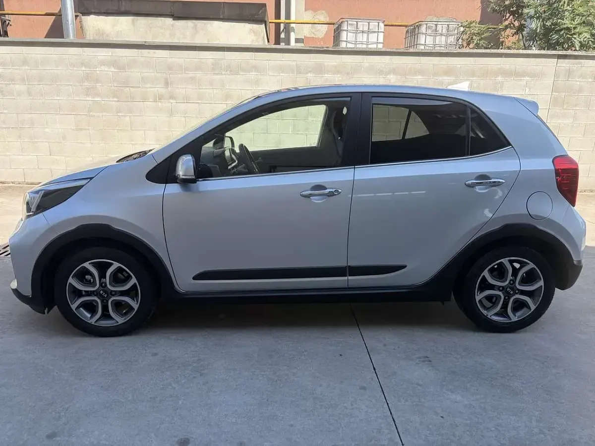 Usata Kia Picanto GT-Line 67 CV (49 kW) 2019 Argento metallizzato Utilitaria