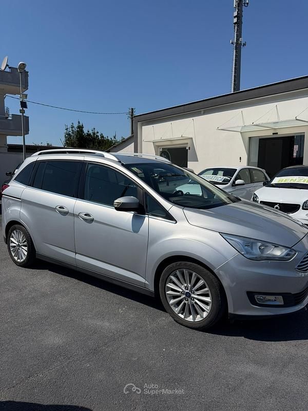 Usata Ford C-MAX 120 CV (88 kW) 2016 Gray Monovolume